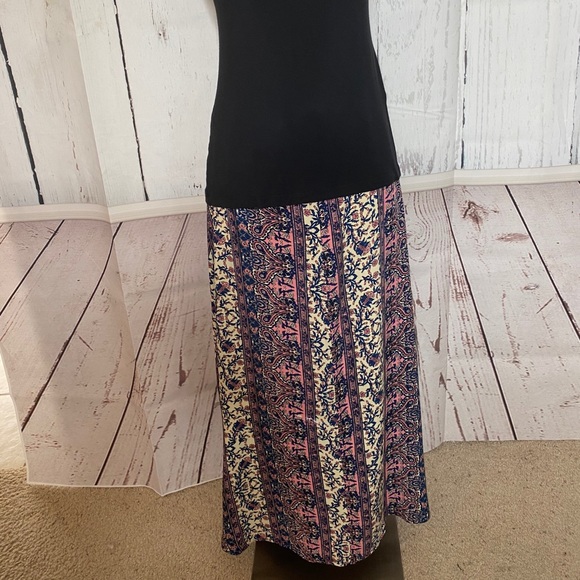 Floral Maxi Skirt - Picture 5 of 16